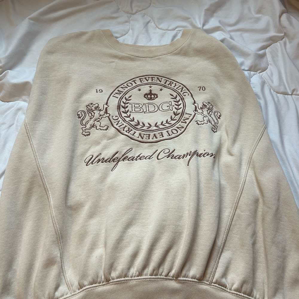 cream crewneck